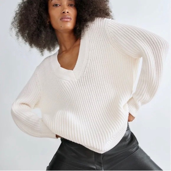 Aritzia Babaton Roger White Knit Wool Relaxed Warm Cozy Coastal Sweater Size M - Picture 4 of 16
